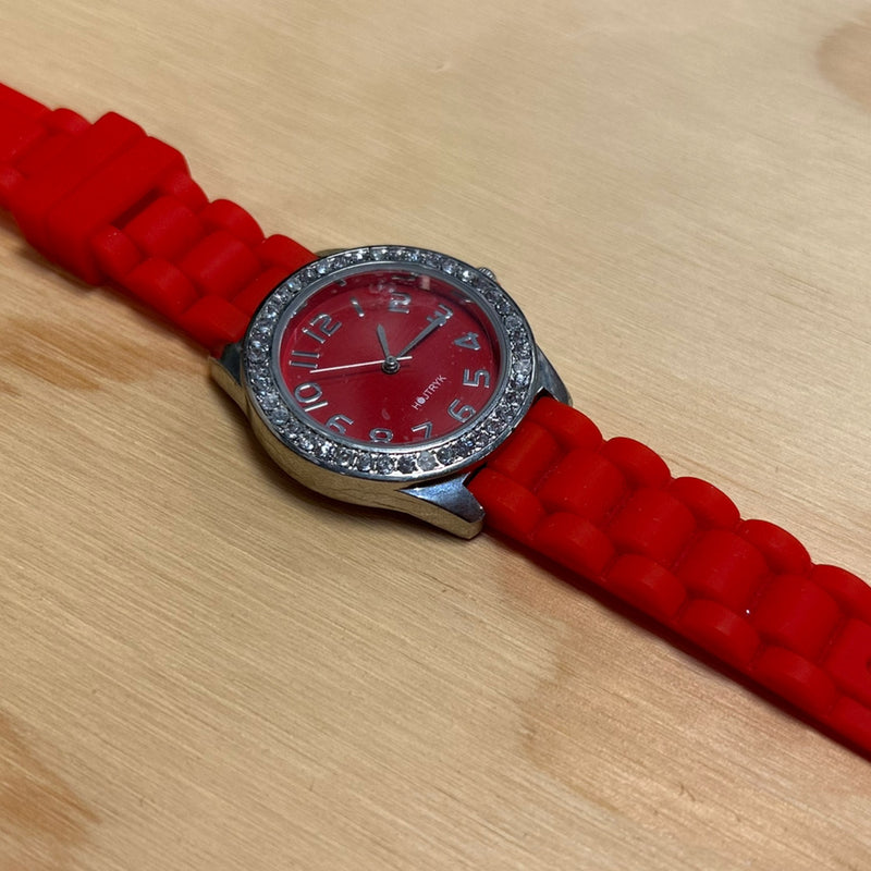 Uhrenarmband aus Silikon mit Steinen